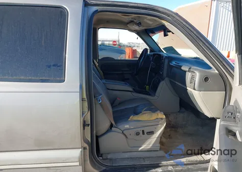 2003 Chevrolet Tahoe Lt from USA, damaged, VIN 1GNEC13Z73R110189